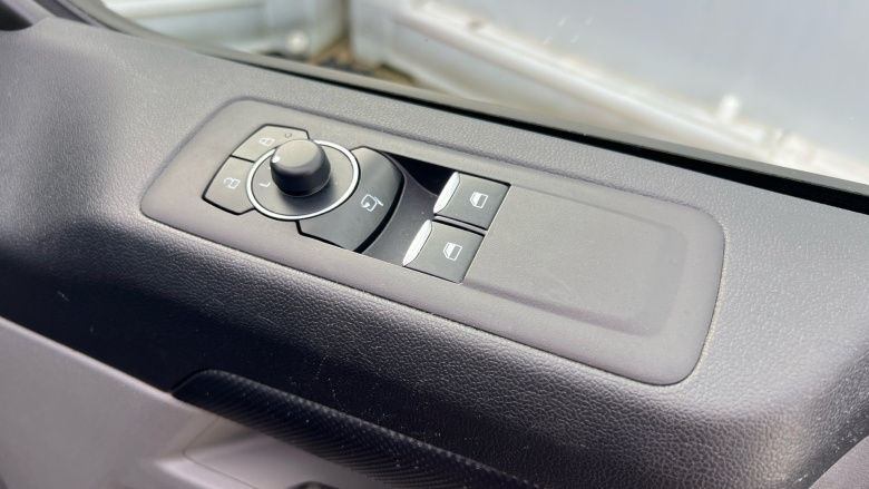 Ford Transit Custom 300 L2 Diesel Fwd 2.0 EcoBlue 136ps H1 Van Limited